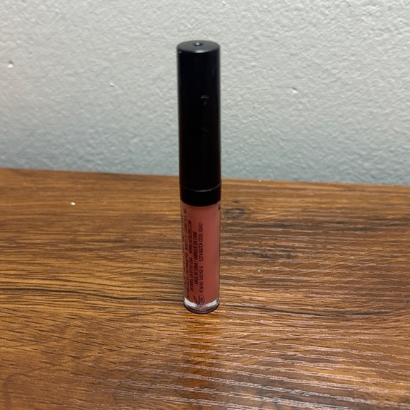 L.A. Colors Lip Gloss Collection - Pink, Red, Purple Hues 12 Pack - Picture 10 of 16
